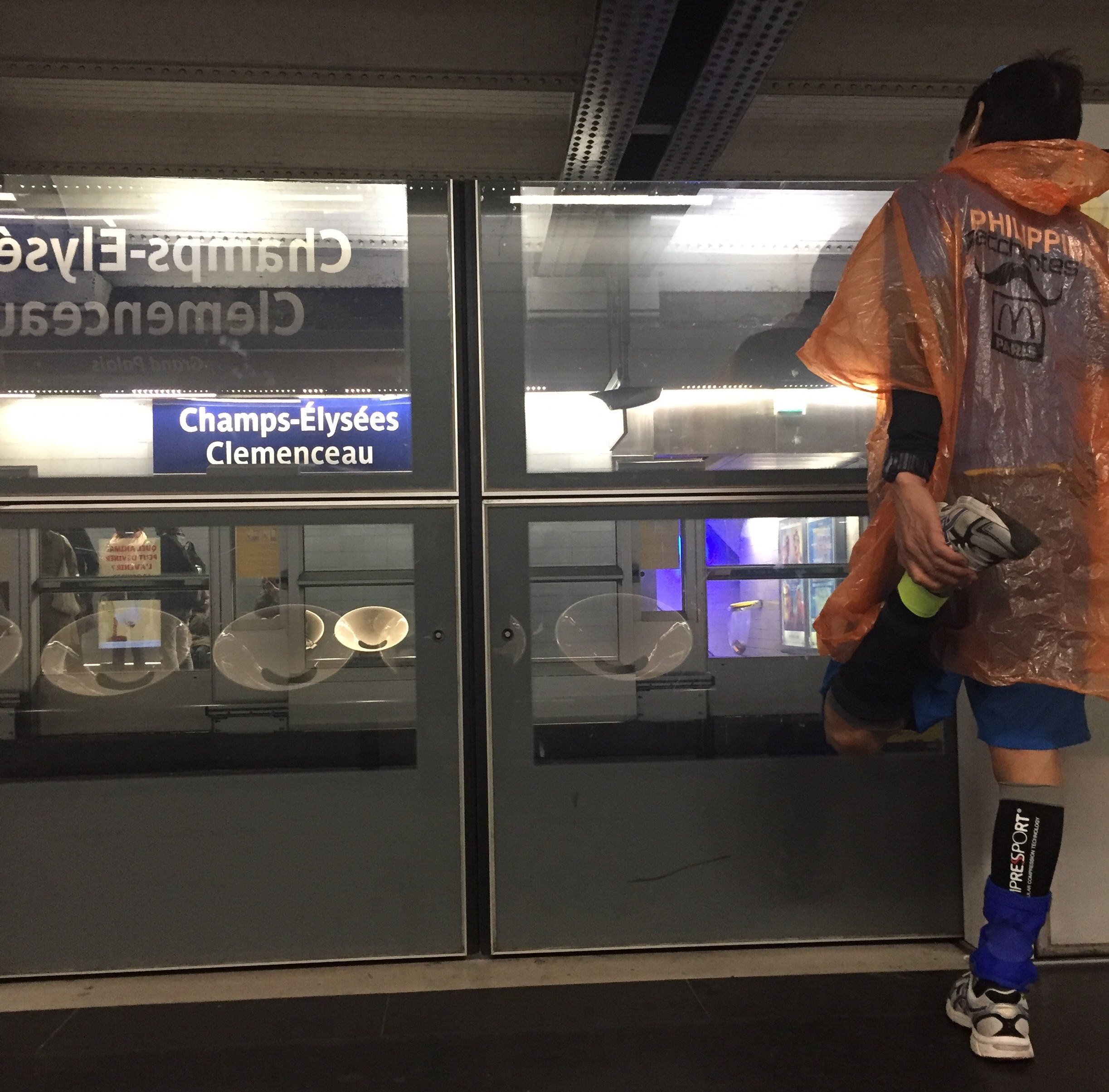 Paris Marathon 2016 Champs-Elysees