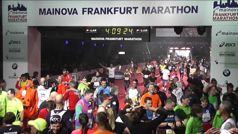 Frankfurt Marathon 2016 finish line